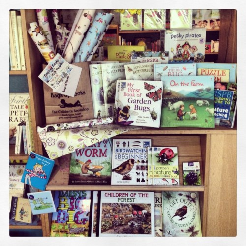 spring-seasonal-bags-of-books