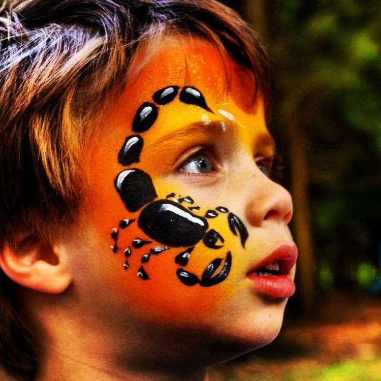 little-boy-with-facepaints