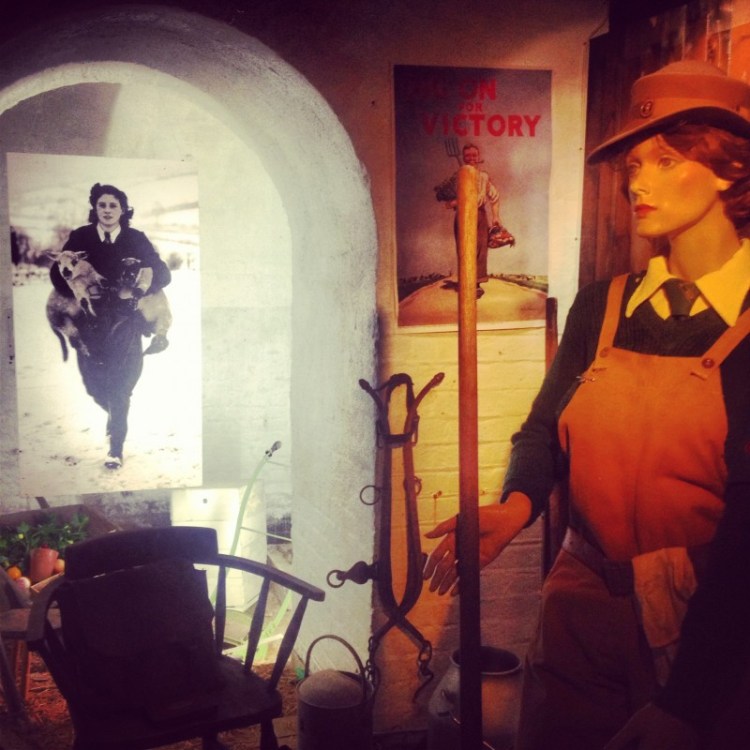 Women at War, Newhaven Fort mannequin-showing-wartime-womens-effort