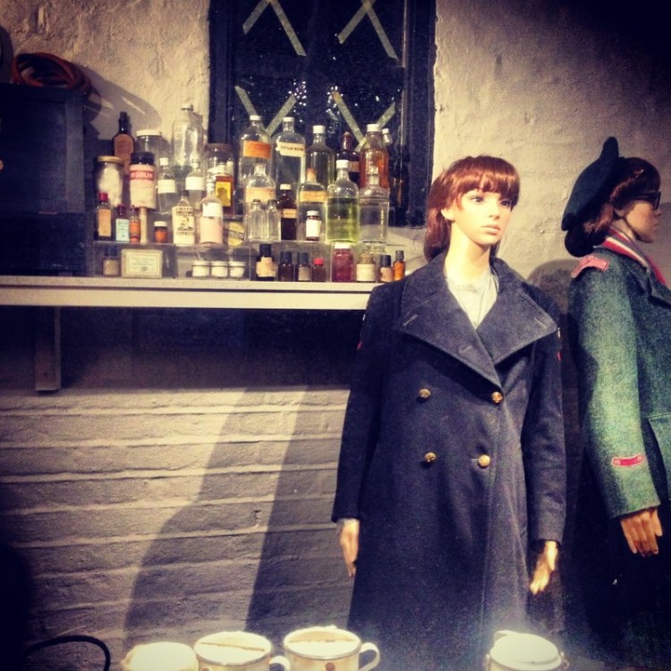 Mannequins of Women at War, Newhaven Fort mannequins-dressed-in-wartime-clothing